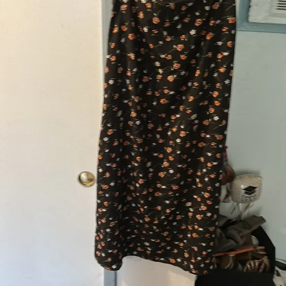 Slit Maxi Skirt - Picture 4 of 4